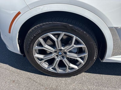 2025 BMW X7 xDrive40i