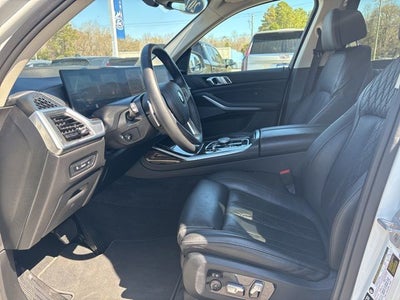 2025 BMW X7 xDrive40i