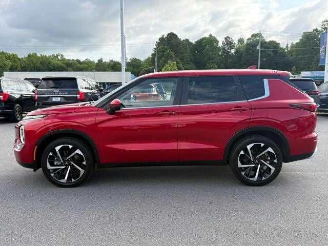 2023 Mitsubishi Outlander SE