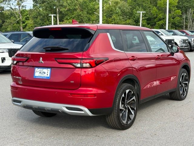 2023 Mitsubishi Outlander SE
