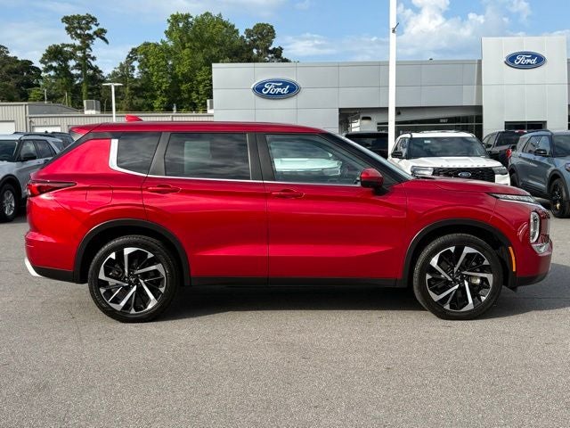 2023 Mitsubishi Outlander SE