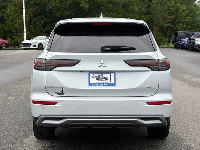 2025 Mitsubishi Outlander SE