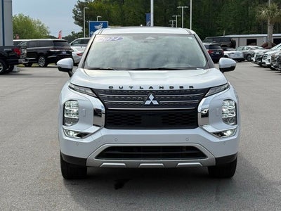 2024 Mitsubishi Outlander SE