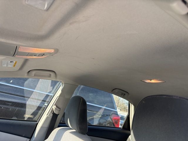 2016 Toyota Prius v Three