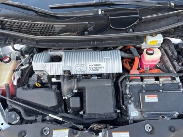 2016 Toyota Prius v Three