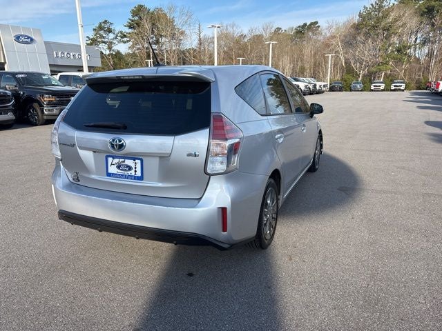 2016 Toyota Prius v Three