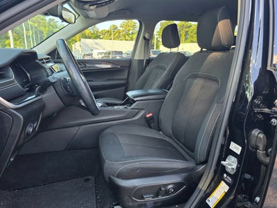 2022 Jeep Grand Cherokee L Laredo 4x2