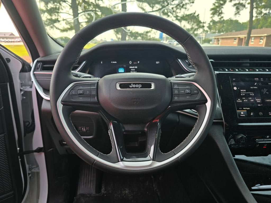 2023 Jeep Grand Cherokee L Laredo 4x4