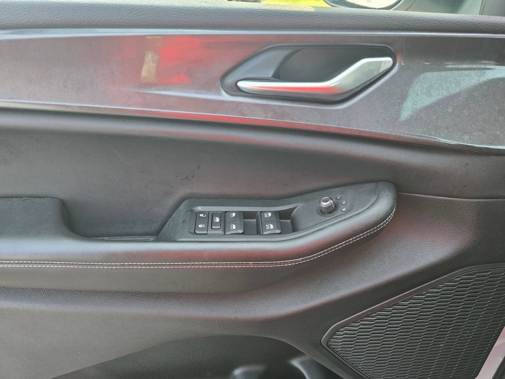 2023 Jeep Grand Cherokee L Laredo 4x4
