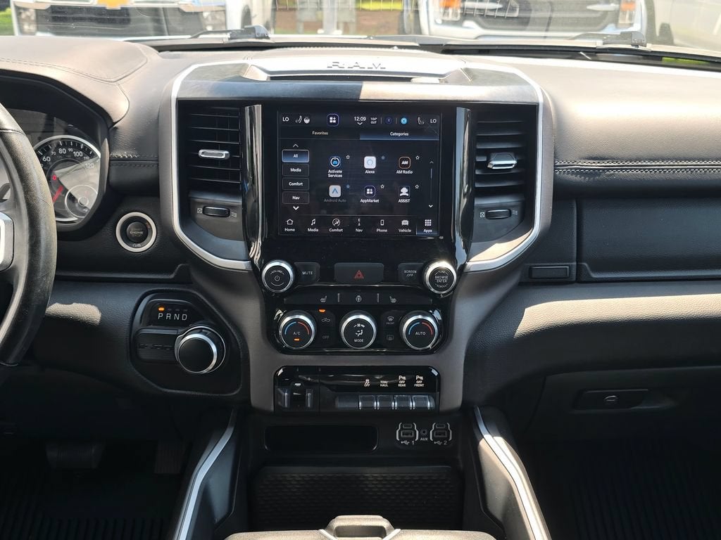 2022 RAM 1500 Big Horn Crew Cab 4x2 5'7" Box