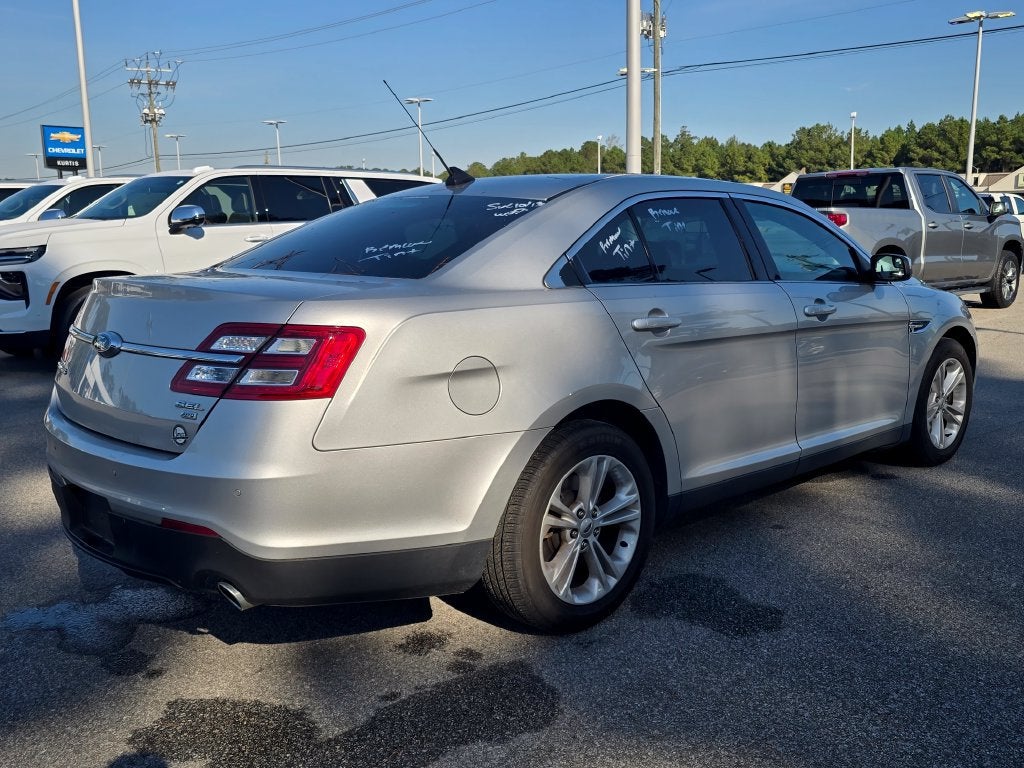 2019 Ford Taurus SEL