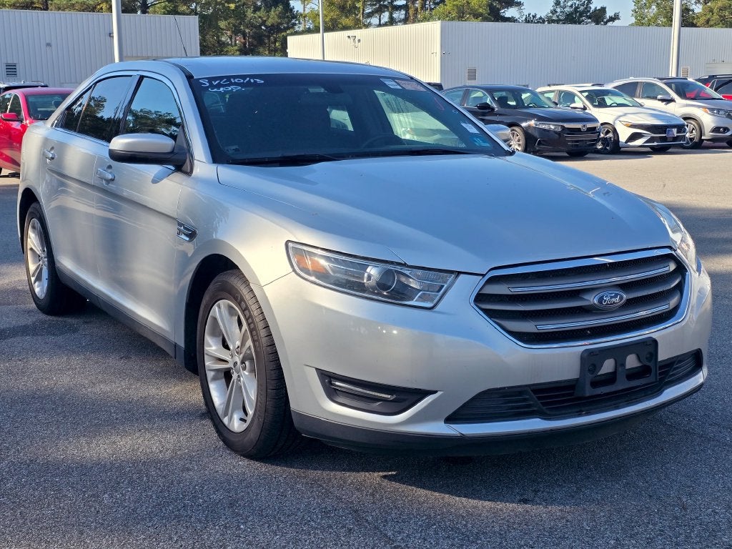 2019 Ford Taurus SEL