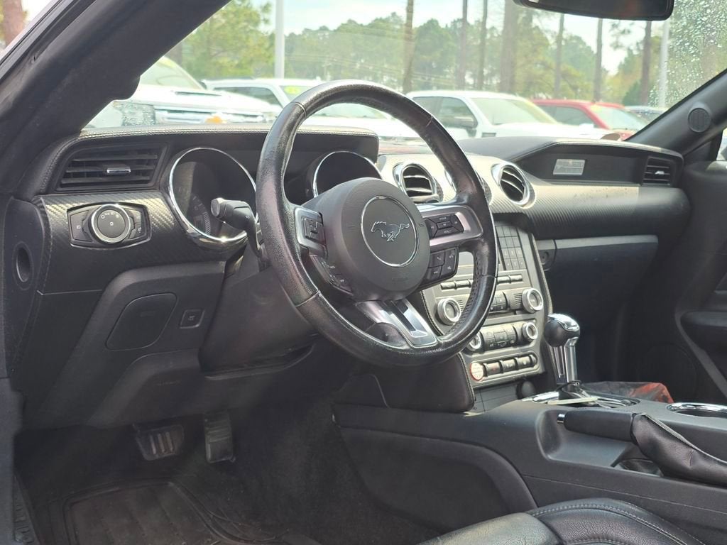 2015 Ford Mustang V6