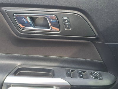 2015 Ford Mustang V6