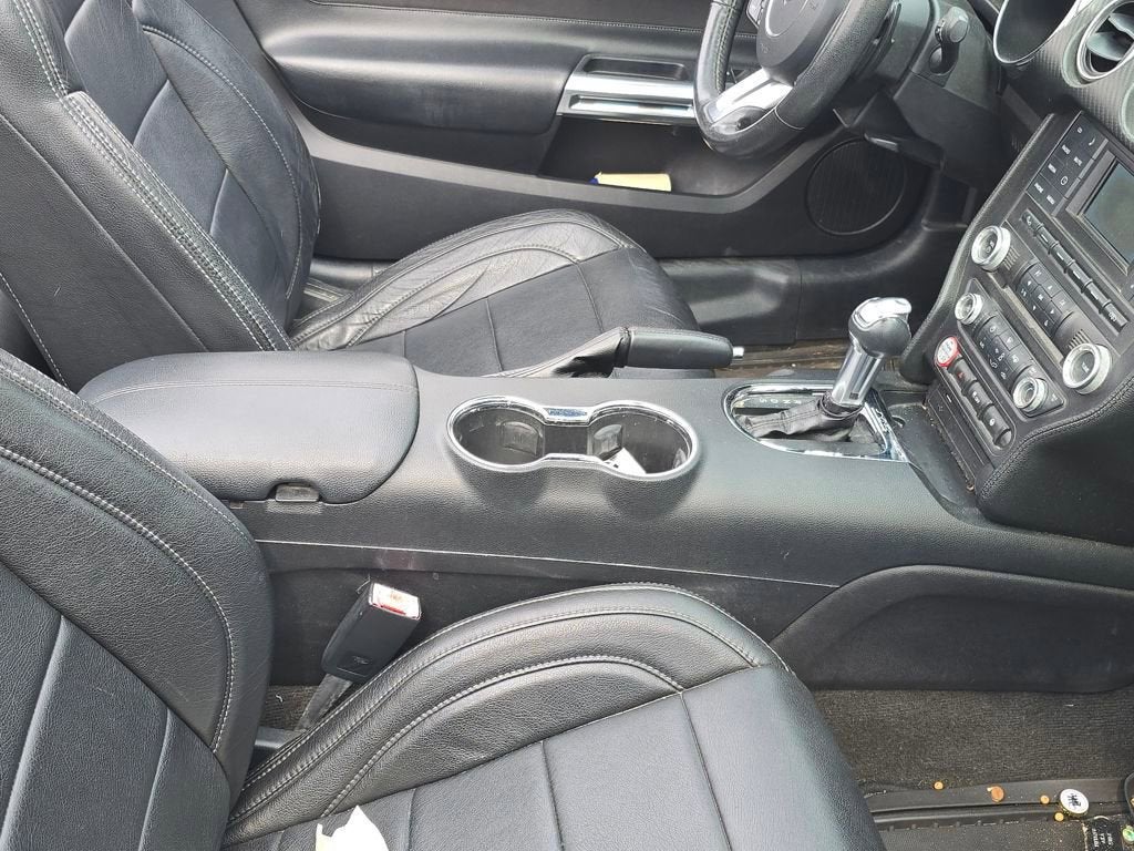 2015 Ford Mustang V6