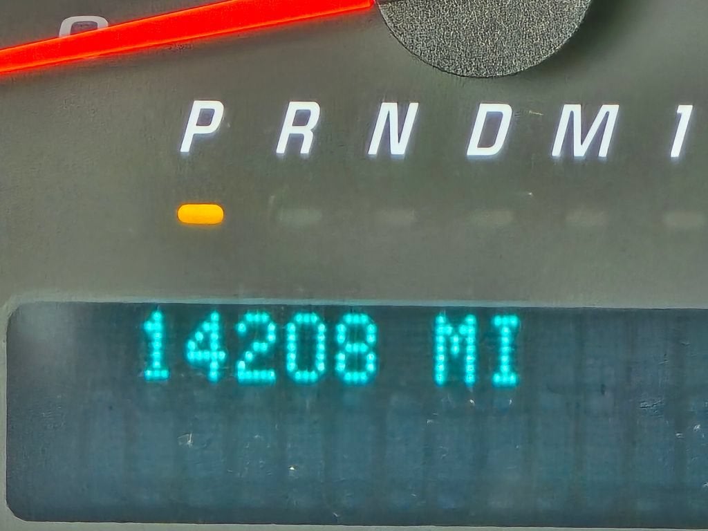 2025 Chevrolet Express Passenger 1LT