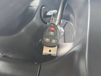 2025 Chevrolet Express Passenger 1LT