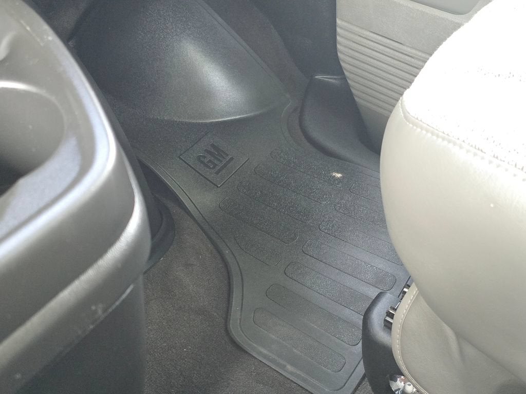2025 Chevrolet Express Passenger 1LT