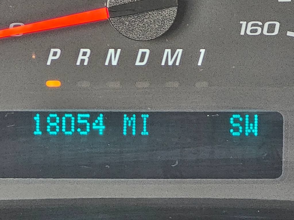 2025 Chevrolet Express Passenger 1LT