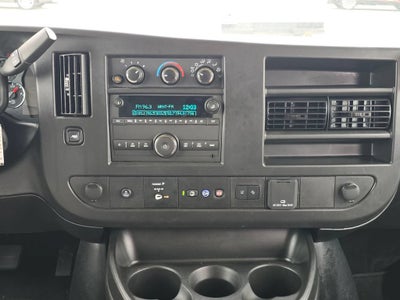 2025 Chevrolet Express Passenger 1LT