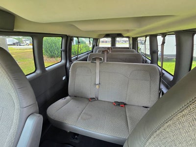 2025 Chevrolet Express Passenger 1LT