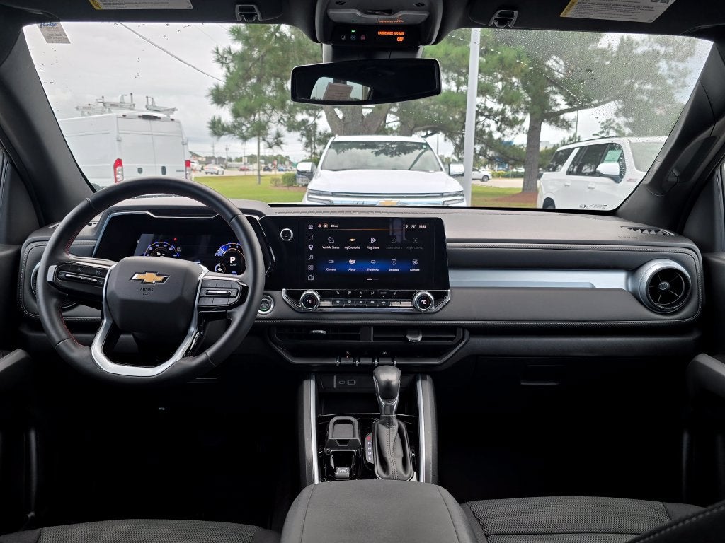 2025 Chevrolet Colorado WT/LT
