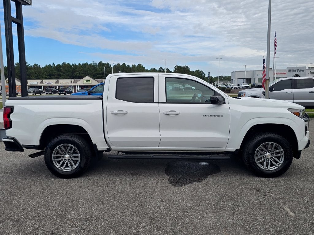 2025 Chevrolet Colorado WT/LT