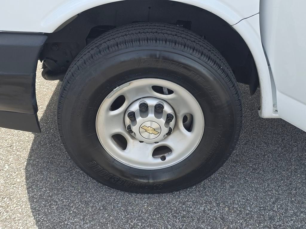 2025 Chevrolet Express Cargo 2500 WT