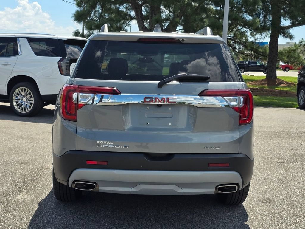 2023 GMC Acadia SLT