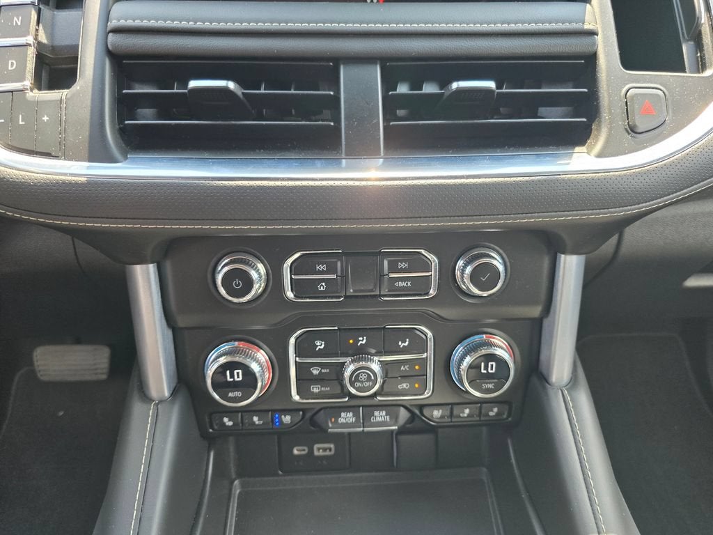2023 GMC Yukon XL SLT