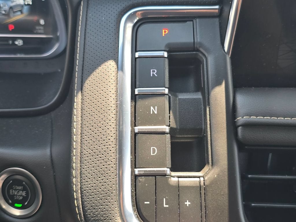 2023 GMC Yukon XL SLT