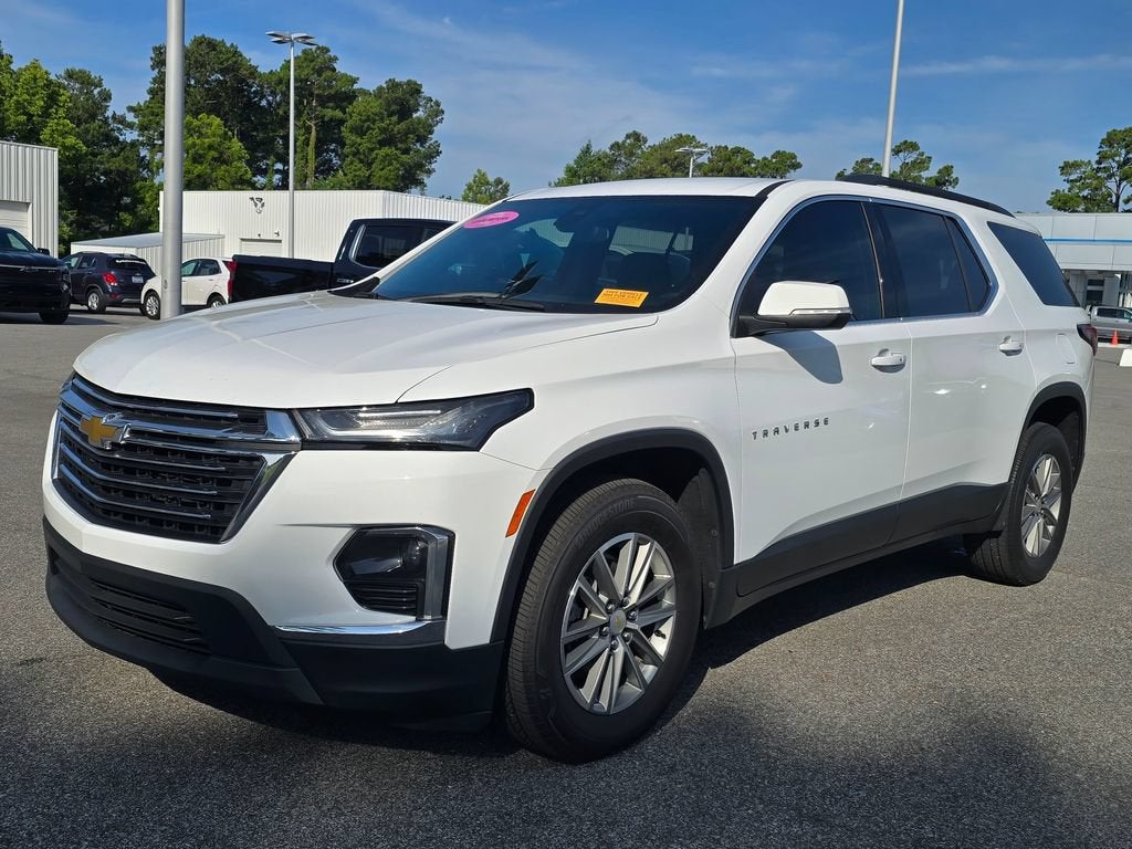 2023 Chevrolet Traverse LT Cloth