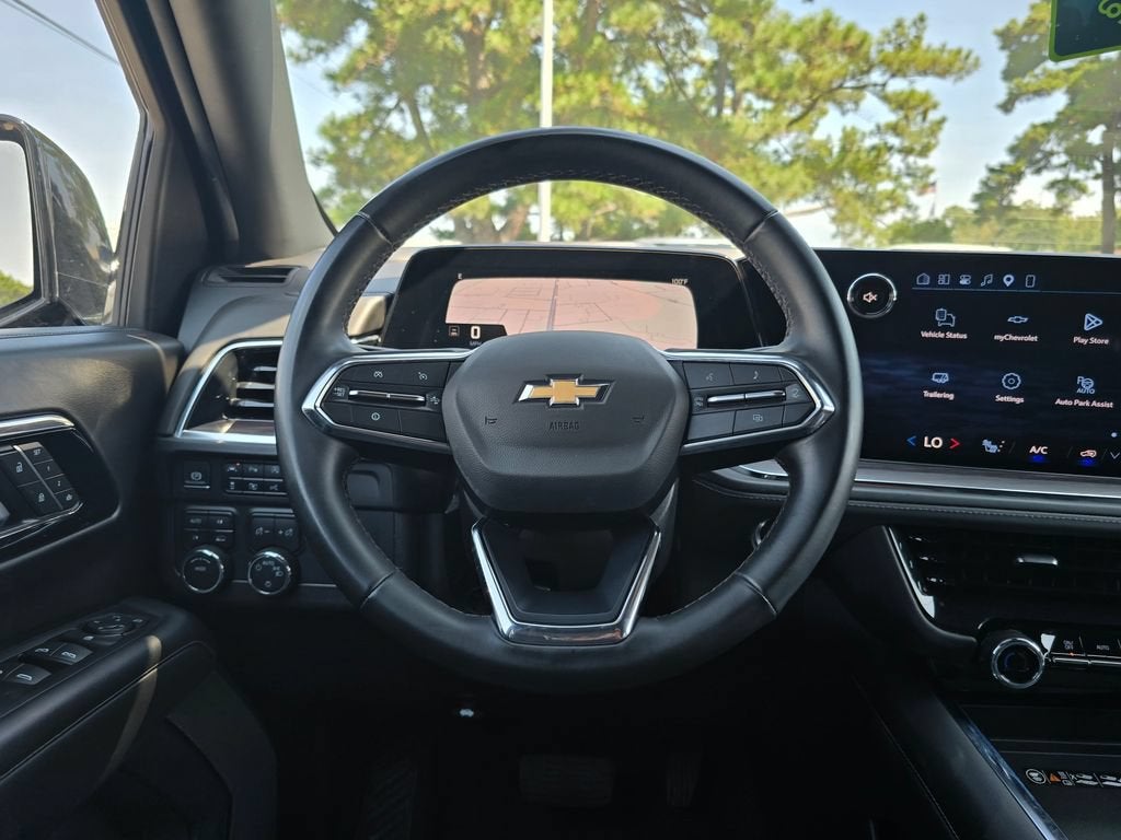 2025 Chevrolet Suburban LT