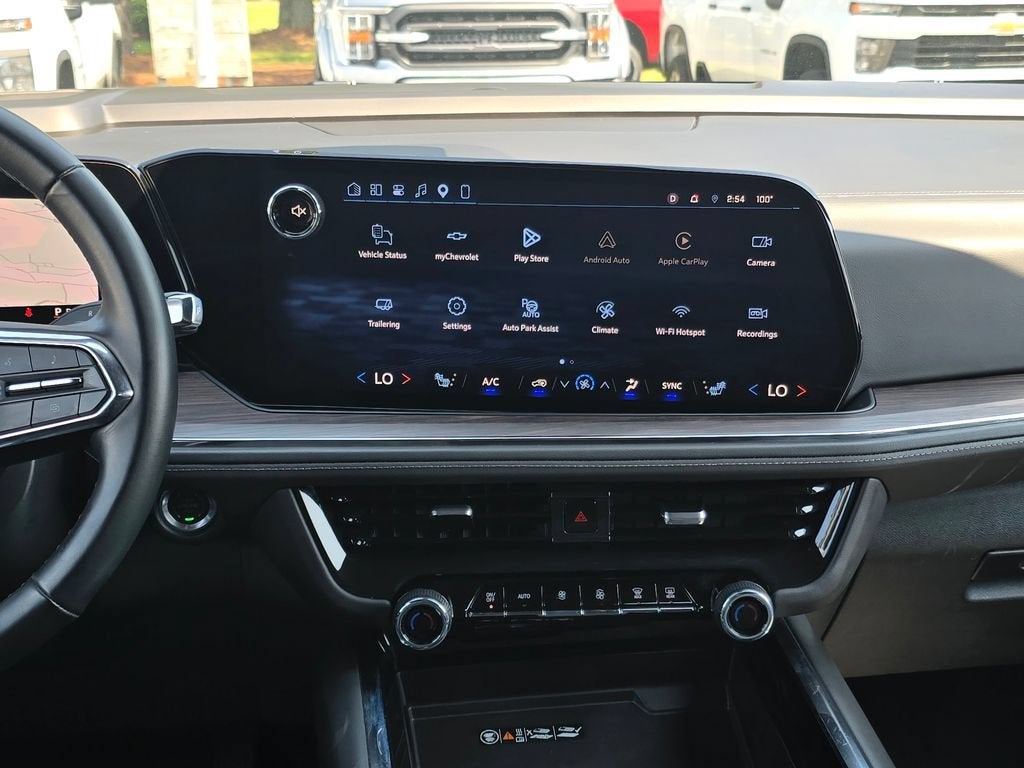 2025 Chevrolet Suburban LT