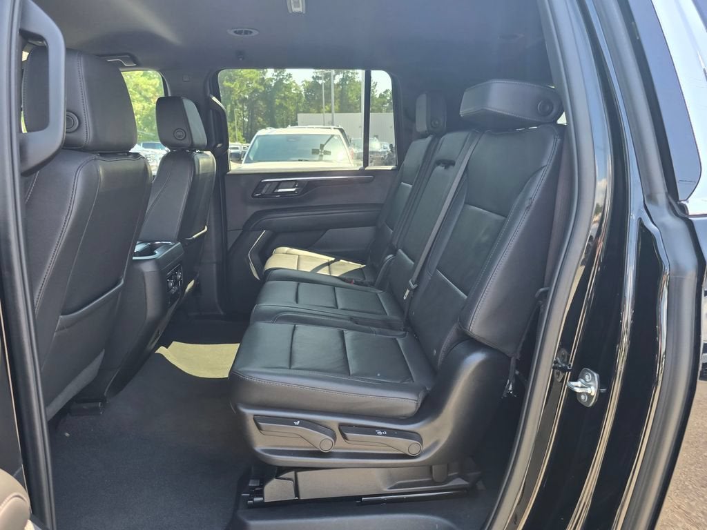 2025 Chevrolet Suburban LT
