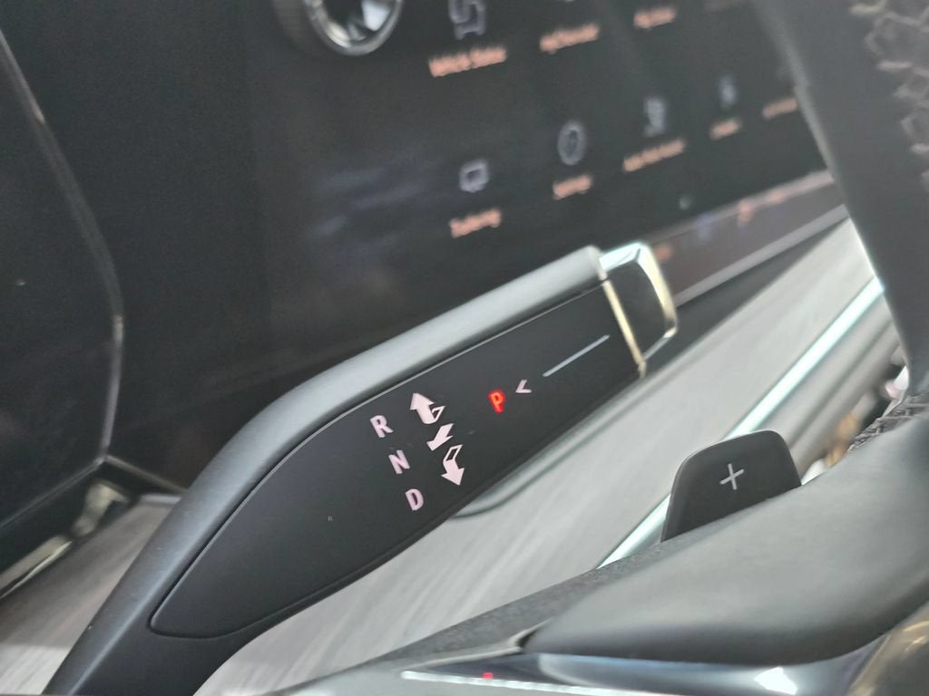 2025 Chevrolet Suburban LT