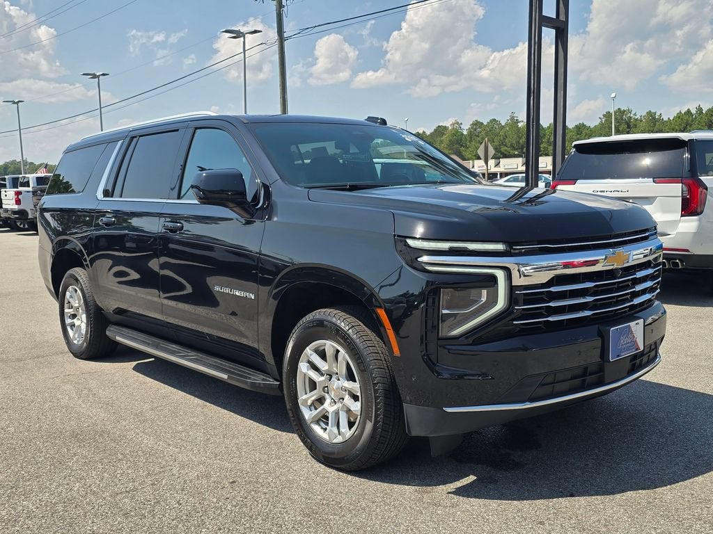 2025 Chevrolet Suburban LT