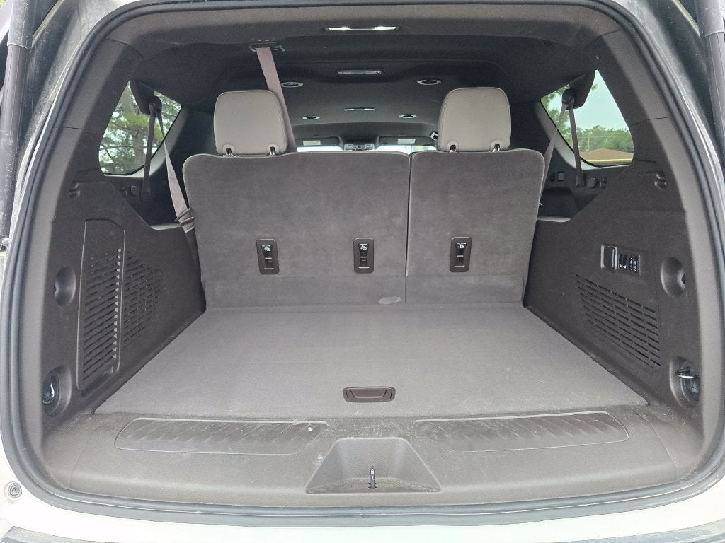 2022 Chevrolet Suburban LT