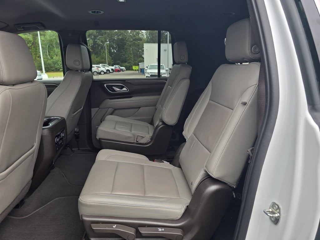 2022 Chevrolet Suburban LT