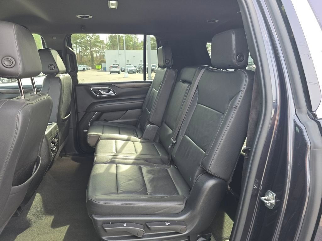 2022 Chevrolet Suburban LT