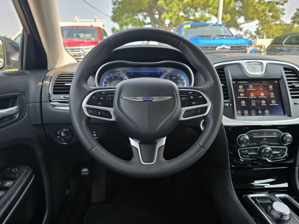 2023 Chrysler 300 Touring