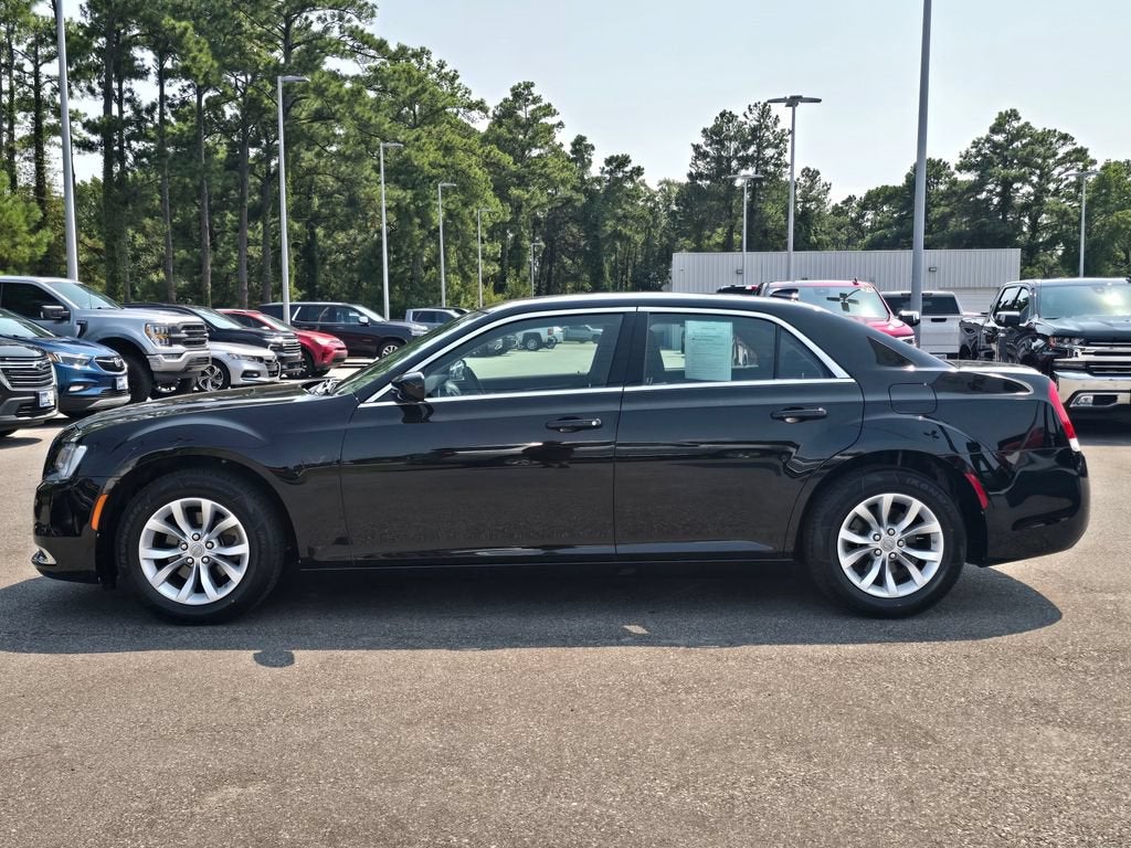 2023 Chrysler 300 Touring