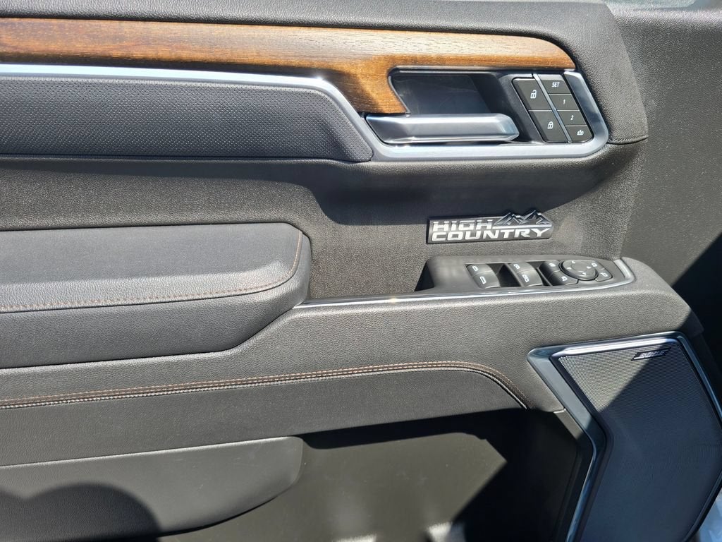 2025 Chevrolet Silverado 1500 High Country
