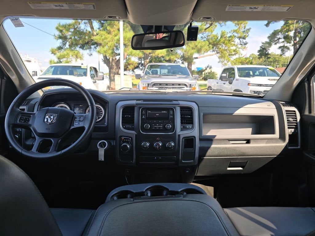 2020 RAM 1500 Classic Tradesman Crew Cab 4x2 5'7" Box