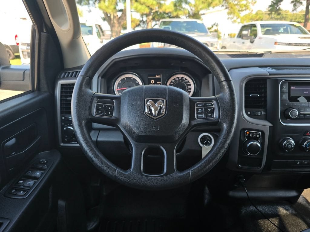 2020 RAM 1500 Classic Tradesman Crew Cab 4x2 5'7" Box