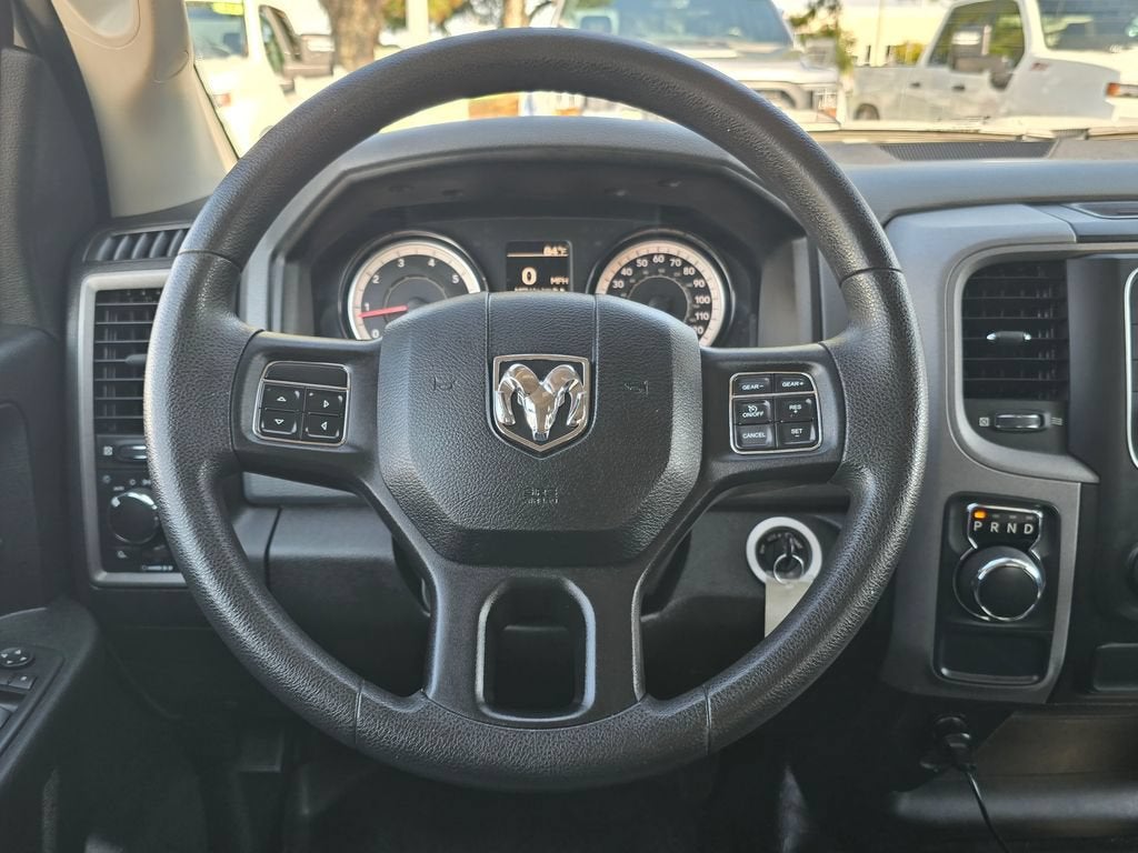 2020 RAM 1500 Classic Tradesman Crew Cab 4x2 5'7" Box
