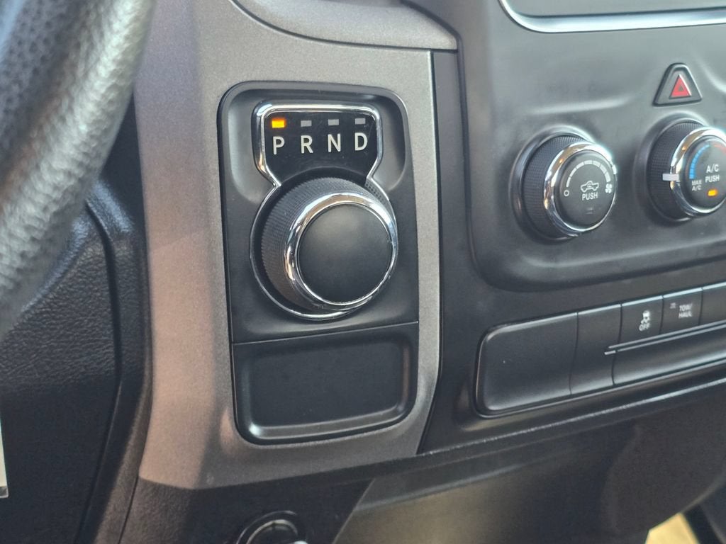 2020 RAM 1500 Classic Tradesman Crew Cab 4x2 5'7" Box