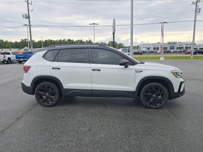 2024 Volkswagen Taos 1.5T SE Black
