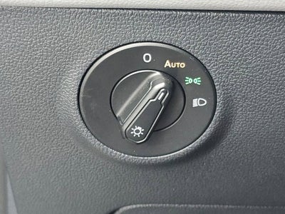2024 Volkswagen Taos 1.5T SE Black