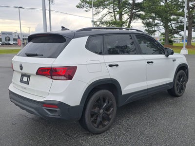 2024 Volkswagen Taos 1.5T SE Black